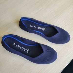 Rothys Navy Blue Rounded- size 8